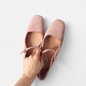STEVE MADDEN BABY PINK BALLET FLATS